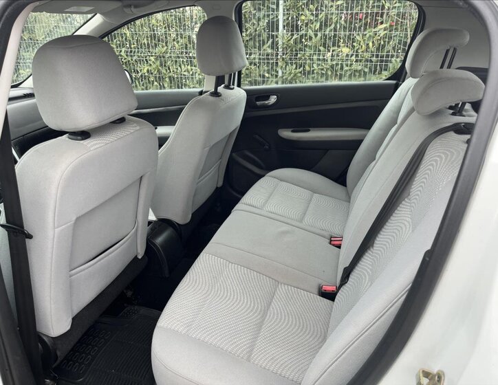 Peugeot 307 Hatchback 1,4 l 65 kw