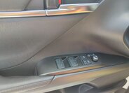 Toyota Camry Sedan / Limuzína 2,5 l 160 kw
