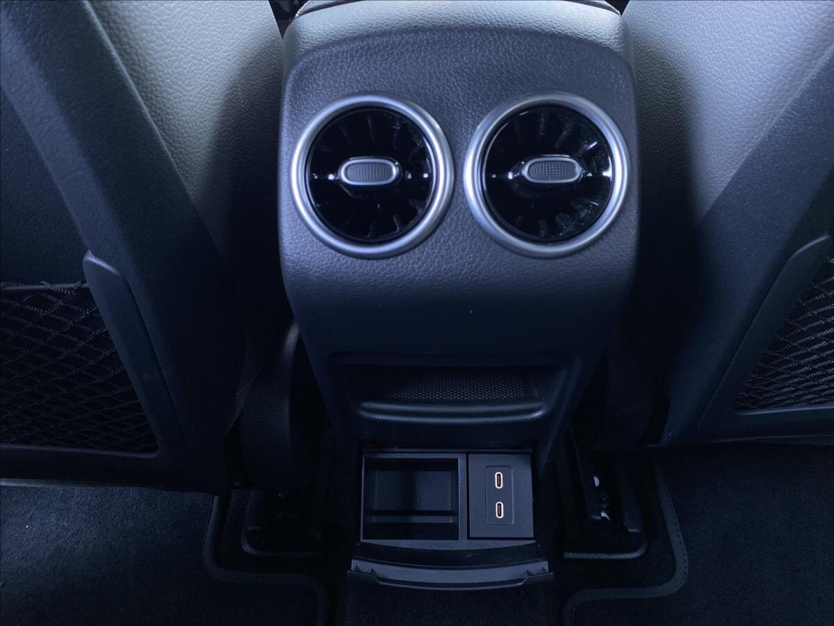 Mercedes-Benz EQA SUV / Terénní 0,0 140 kw