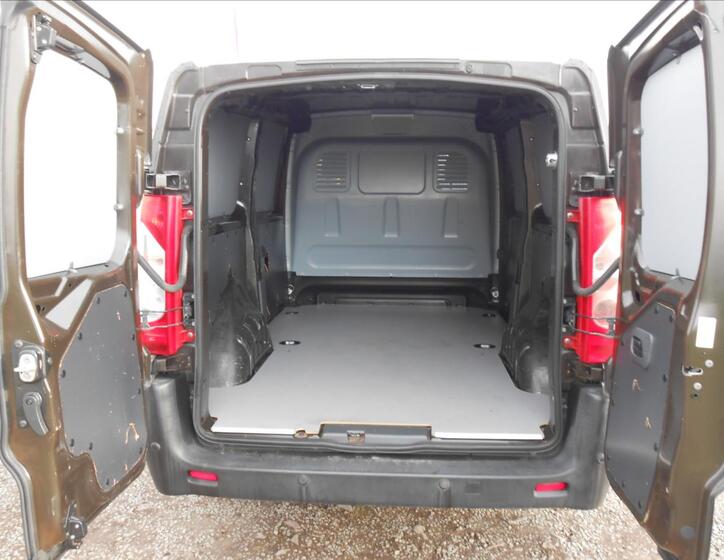 Peugeot Expert 18