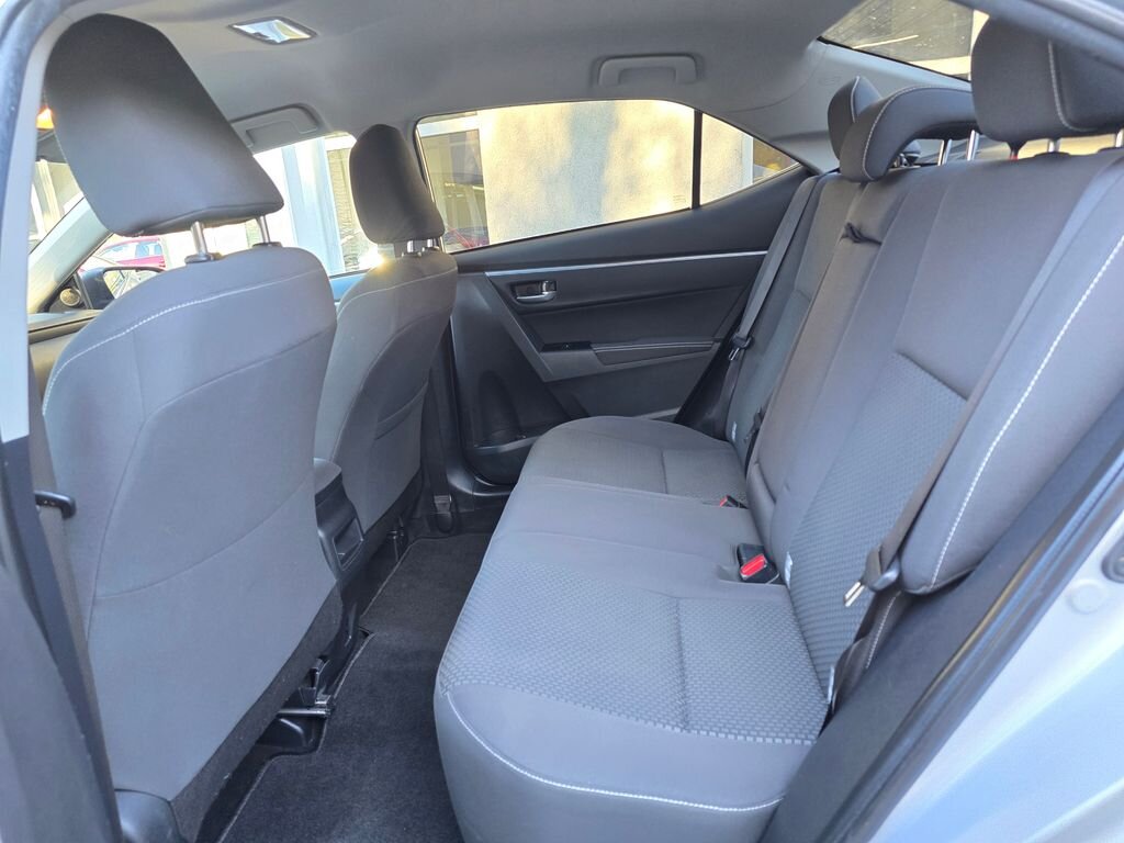 Toyota Corolla Sedan / Limuzína 1,6 l 97 kw