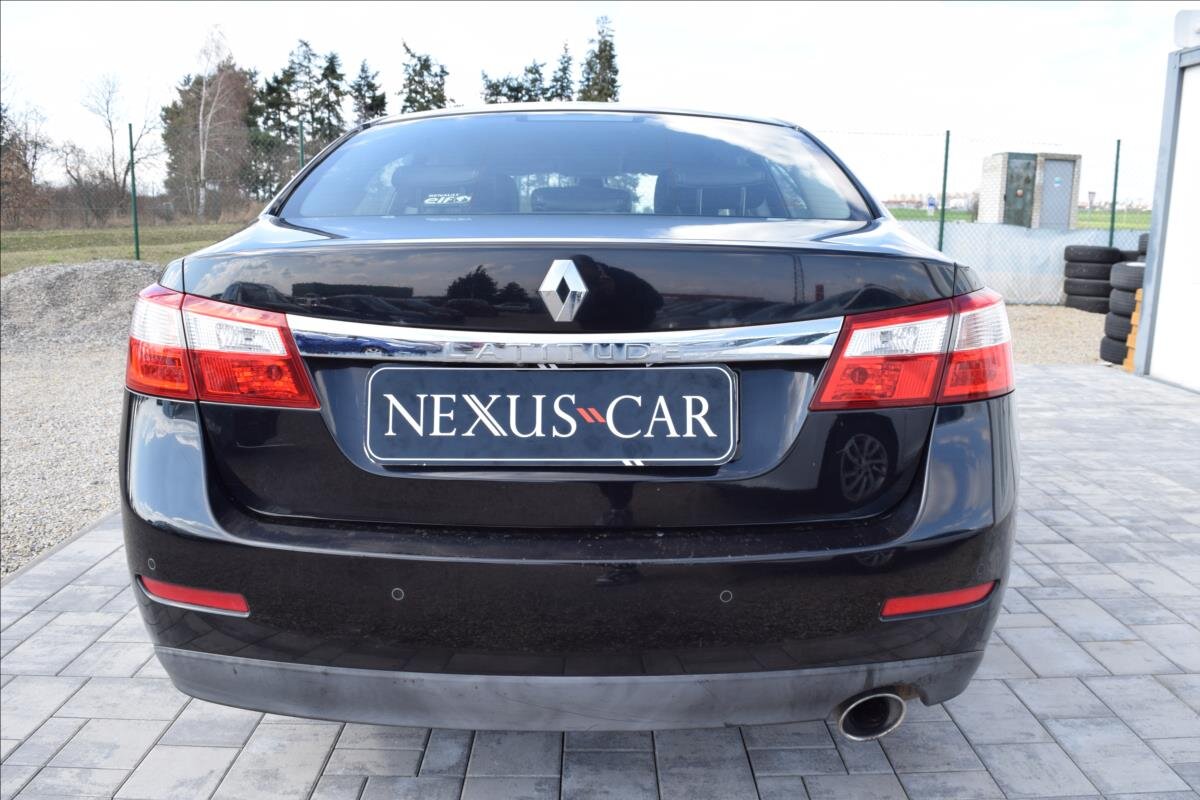 Renault Latitude Sedan / Limuzína 2,0 l 110 kw