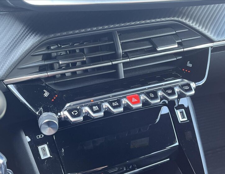 Peugeot 2008 SUV / Terénní 1,2 l 96 kw