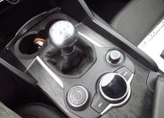 Alfa Romeo Giulia 19