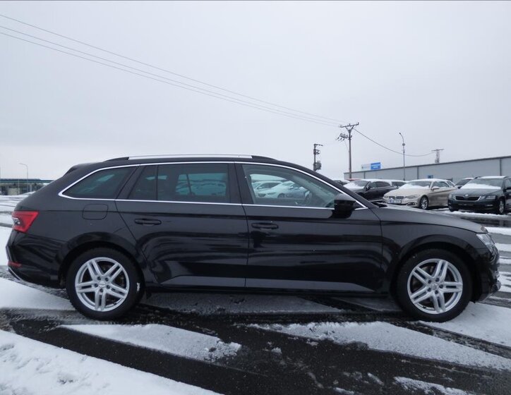 Škoda Superb Kombi 2,0 l 110 kw