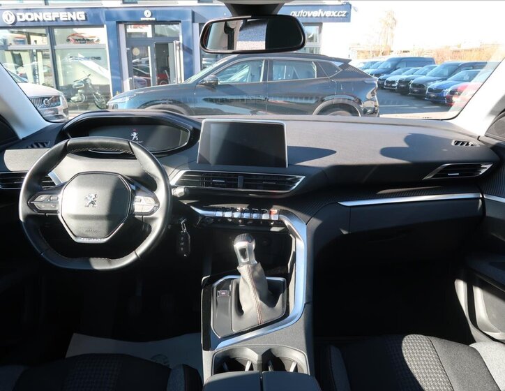 Peugeot 3008 SUV / Terénní 1,2 l 96 kw