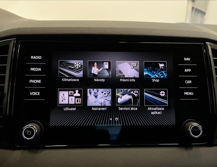 Škoda Karoq SUV 1,5 l 110 kw