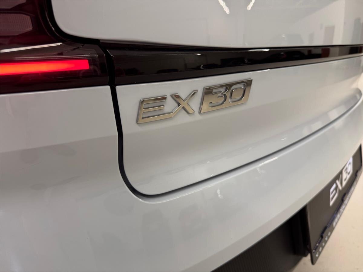 Volvo EX30 CUV 0,0 200 kw