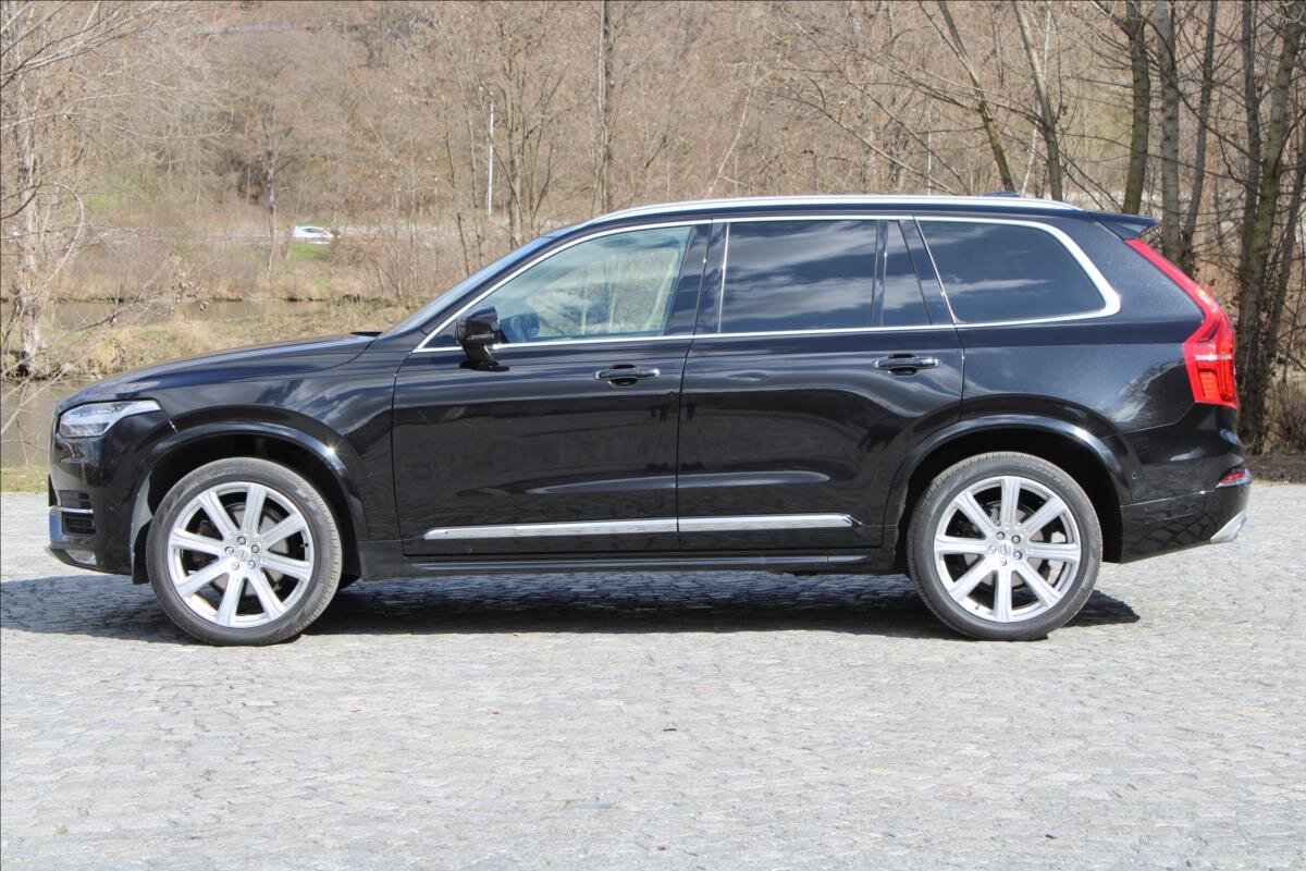Volvo XC90 SUV / Terénní 2,0 l 165 kw