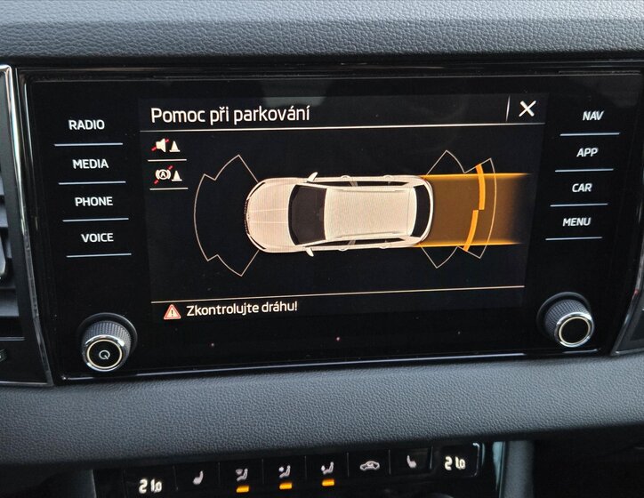 Škoda Karoq SUV / Terénní 1,5 l 110 kw