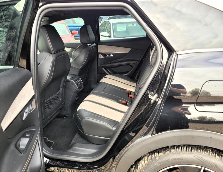 Peugeot 3008 SUV / Terénní 1,6 l 165 kw