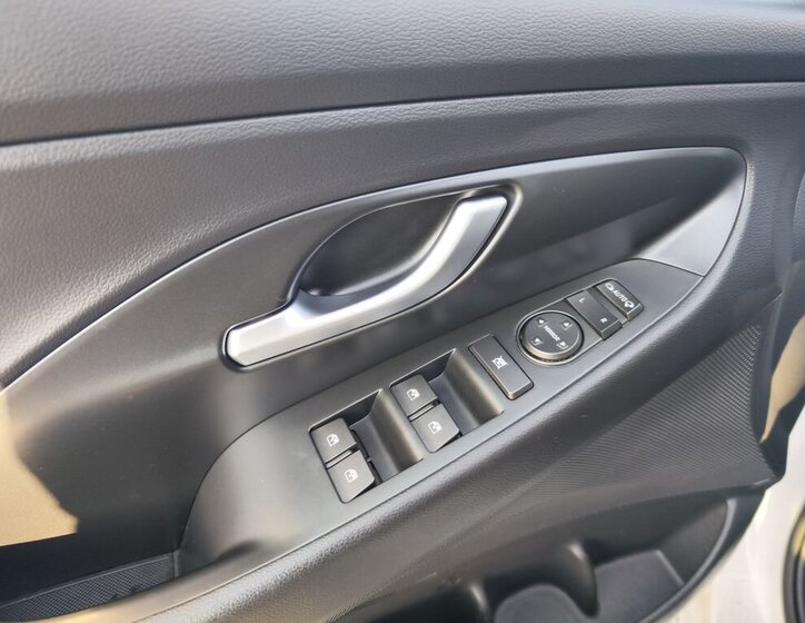 Hyundai i30 Hatchback 998,0 88 kw