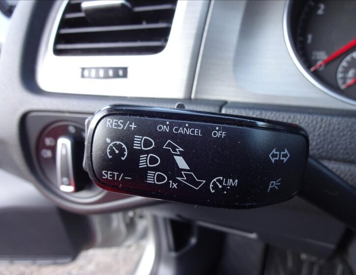 Volkswagen Golf Kombi 1,2 l 77 kw