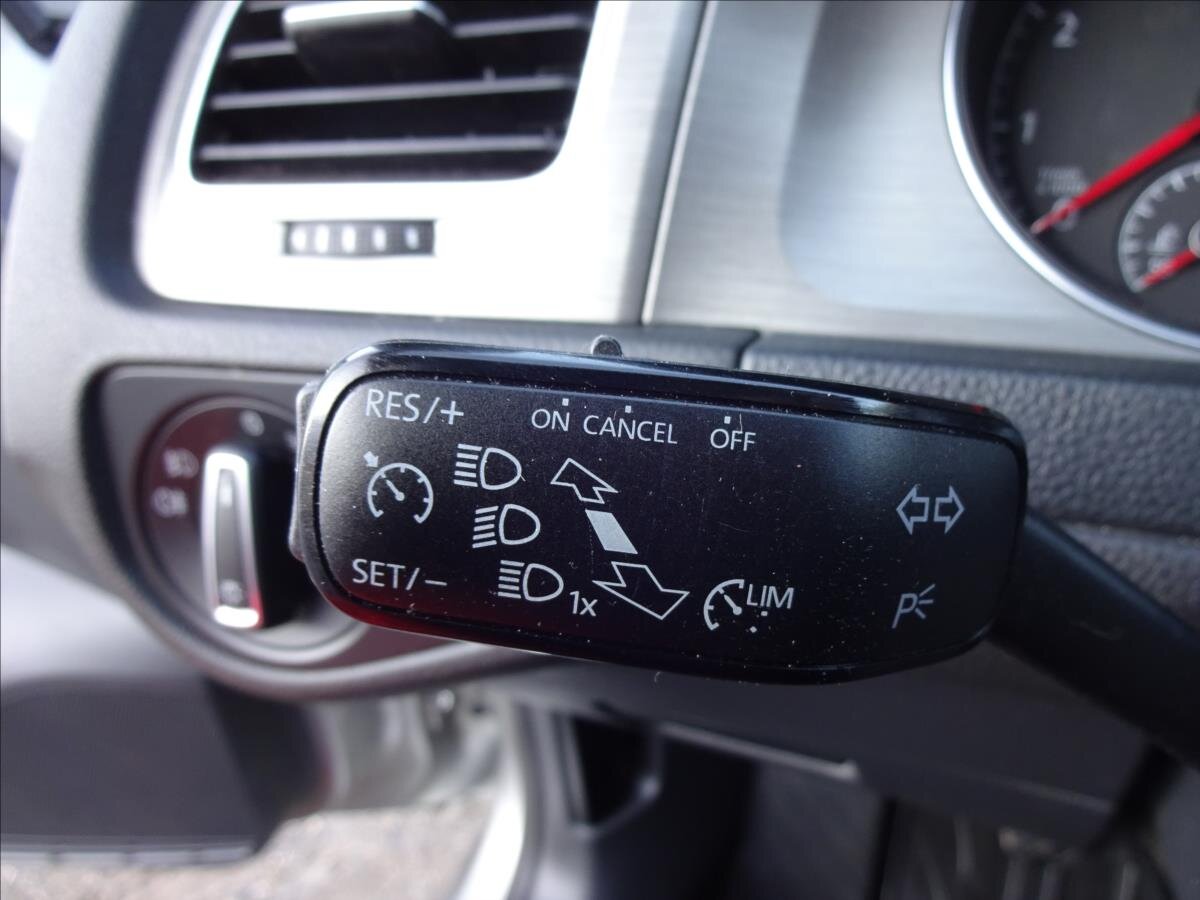 Volkswagen Golf Kombi 1,2 l 77 kw