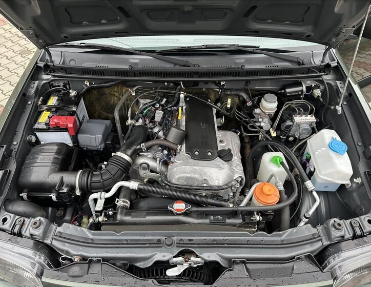 Suzuki Jimny SUV 1,3 l 63 kw