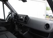 Mercedes-Benz Sprinter 9