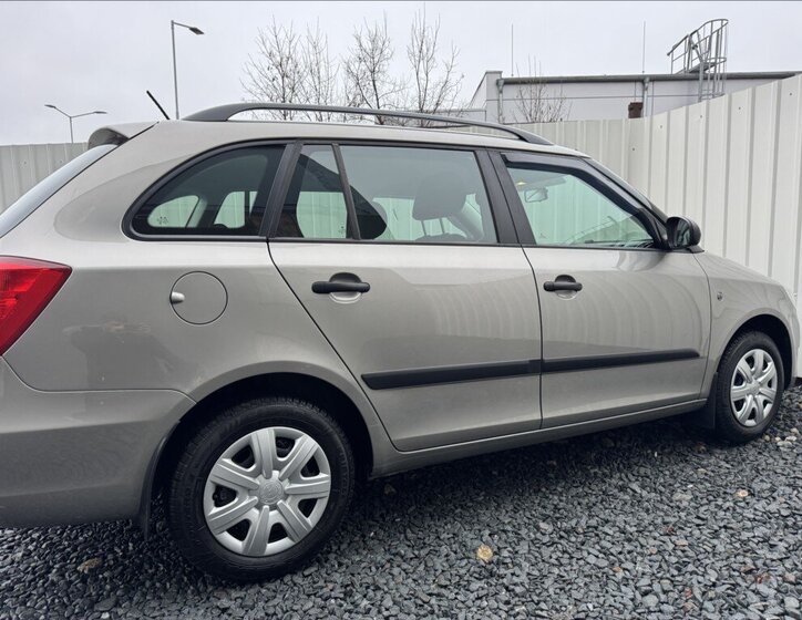 Škoda Fabia 17