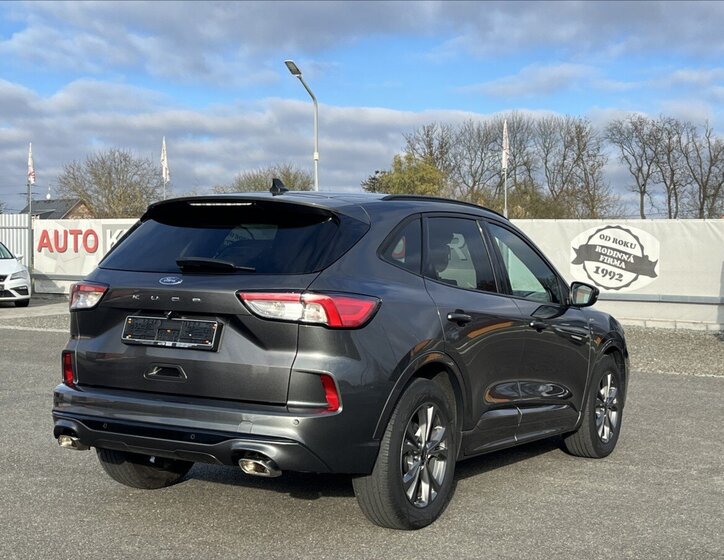 Ford Kuga Kombi 1,5 l 111 kw