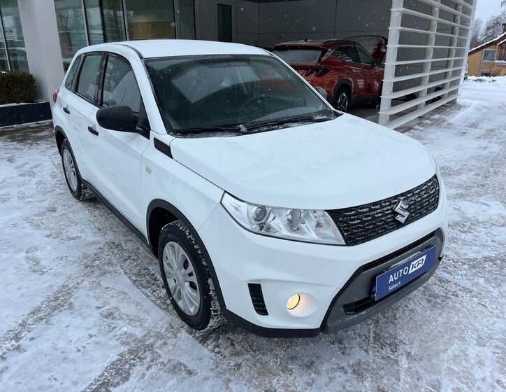 Suzuki Vitara 8
