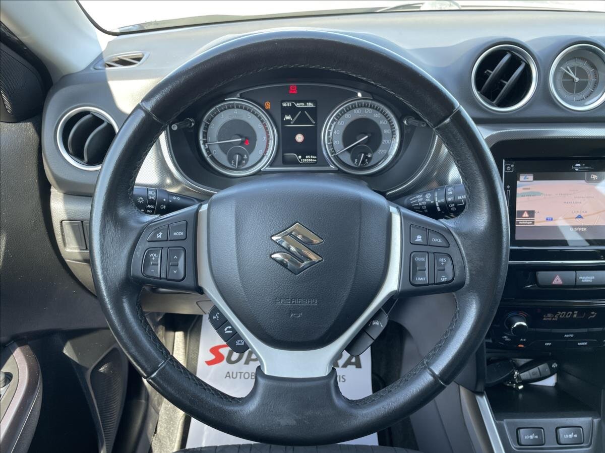 Suzuki Vitara SUV / Terénní 1,4 l 103 kw
