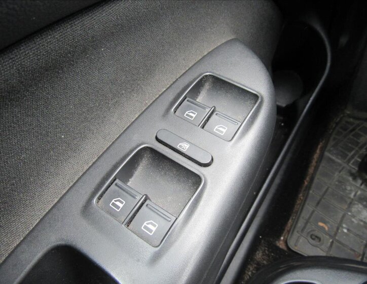 Škoda Octavia Sedan / Limuzína 1,6 l 85 kw