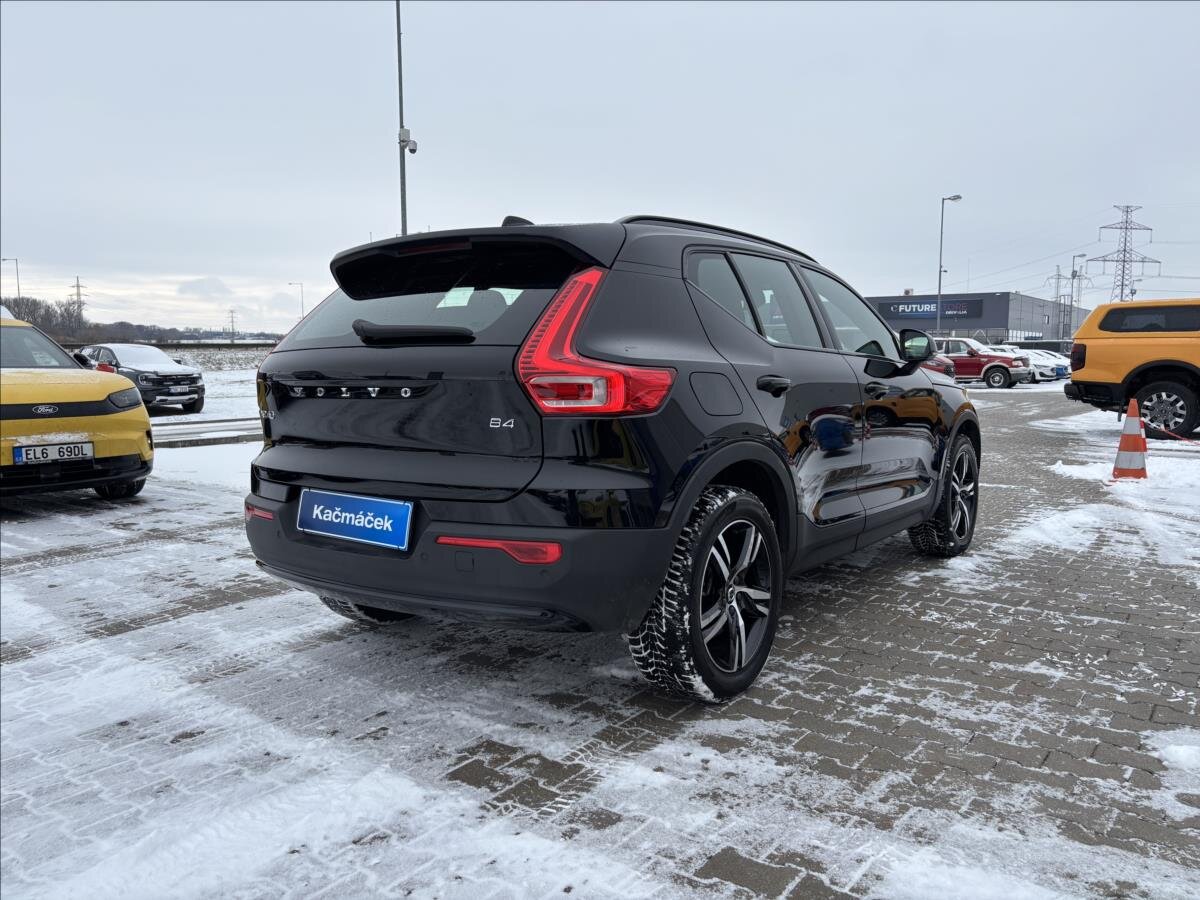 Volvo XC40 Kombi 2,0 l 145 kw