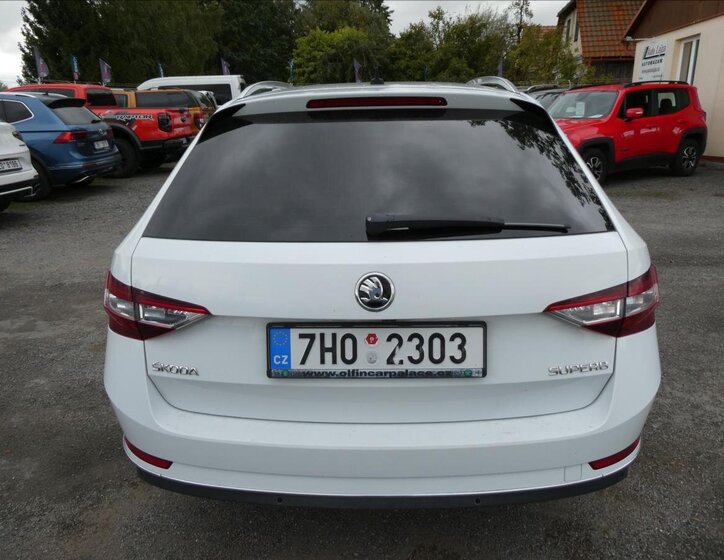 Škoda Superb 8