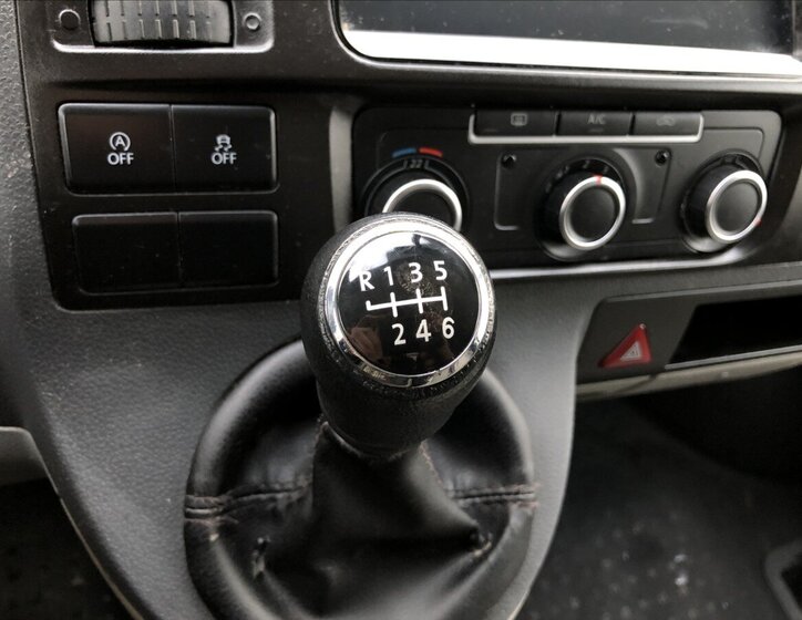 Volkswagen Transporter 13