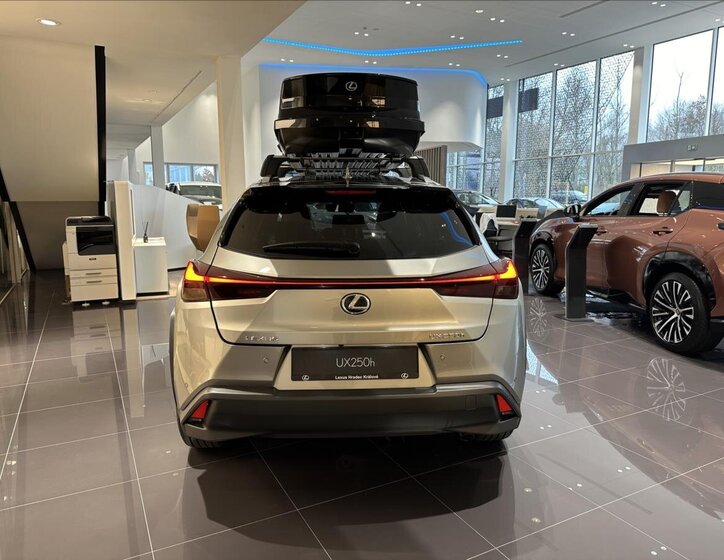 Lexus UX 250h SUV 2,0 l 135 kw