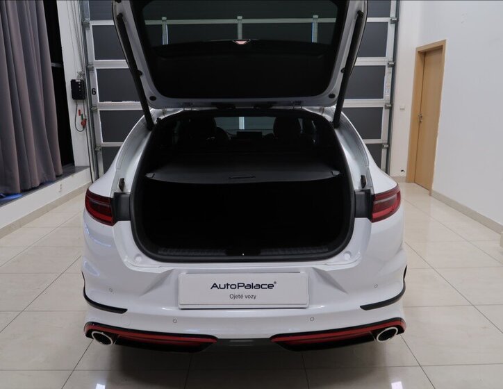 KIA ProCeed Kombi 1,6 l 150 kw