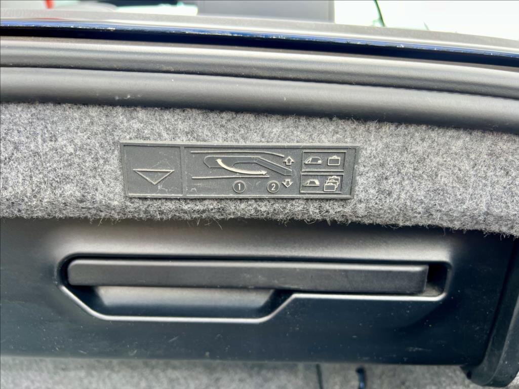 BMW Řada 3 Kabriolet 2,0 l 105 kw