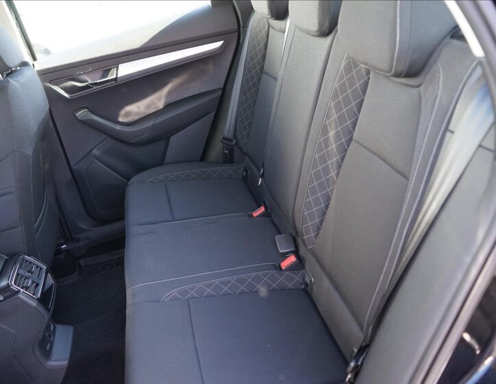 Škoda Karoq SUV / Terénní 1,5 l 110 kw