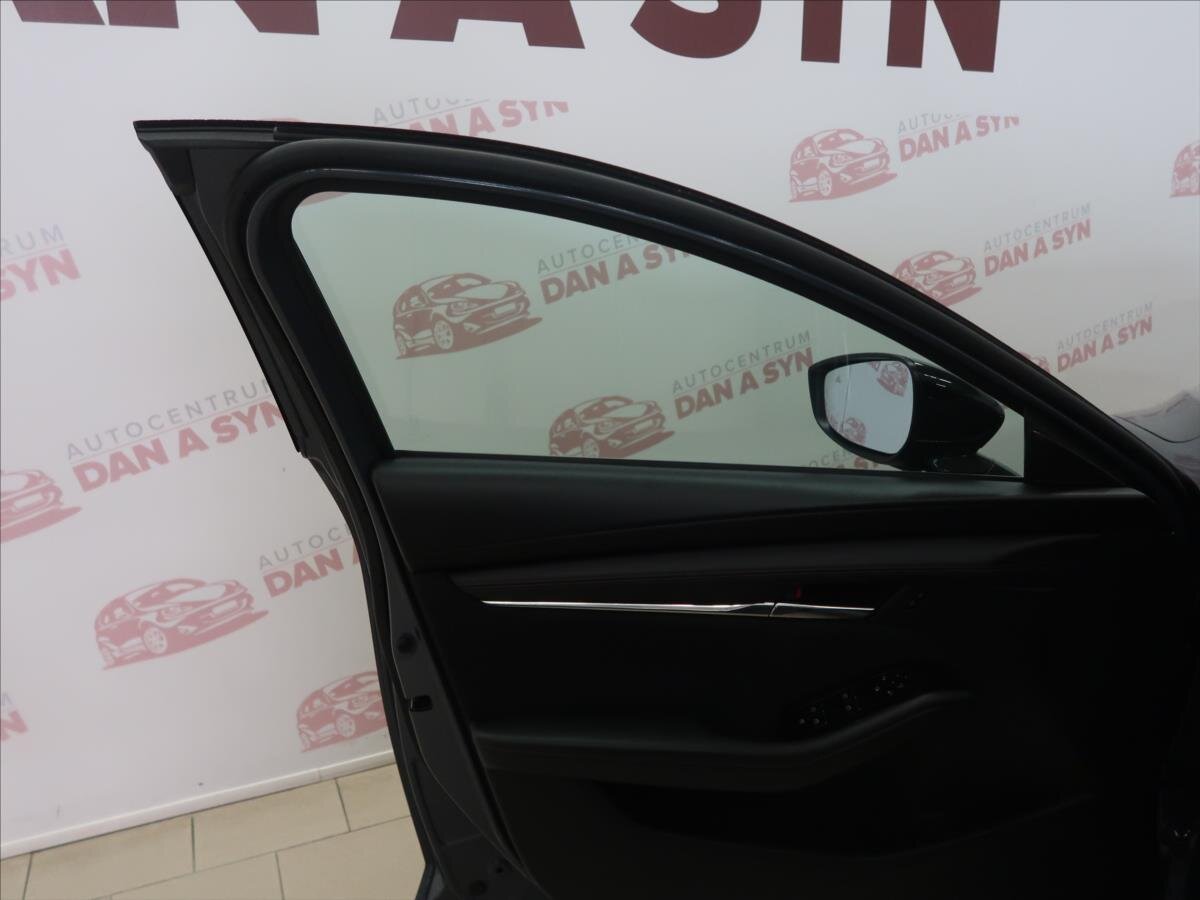 Mazda 3 Hatchback 2,0 l 110 kw