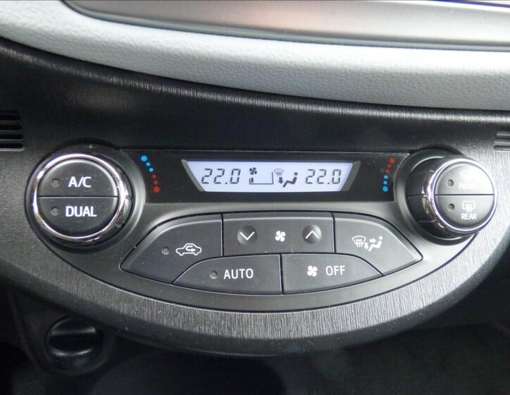 Toyota Yaris Hatchback 1,5 l 55 kw