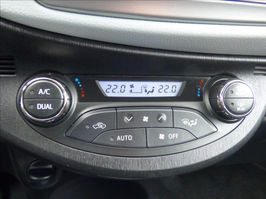 Toyota Yaris Hatchback 1,5 l 55 kw