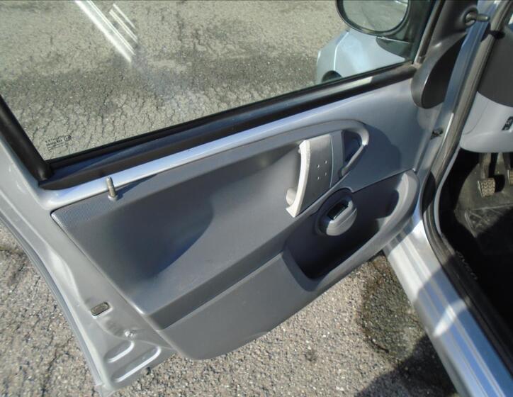 Toyota Aygo Hatchback 998,0 50 kw