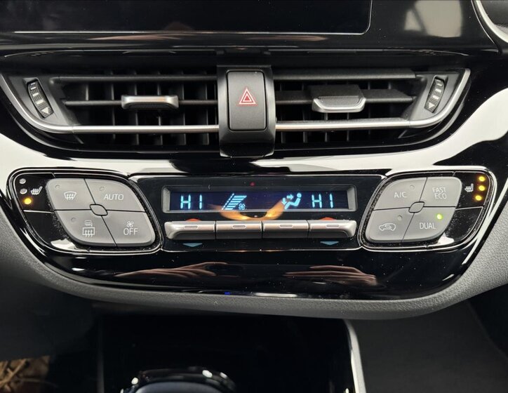 Toyota C-HR Hatchback 1,8 l 72 kw