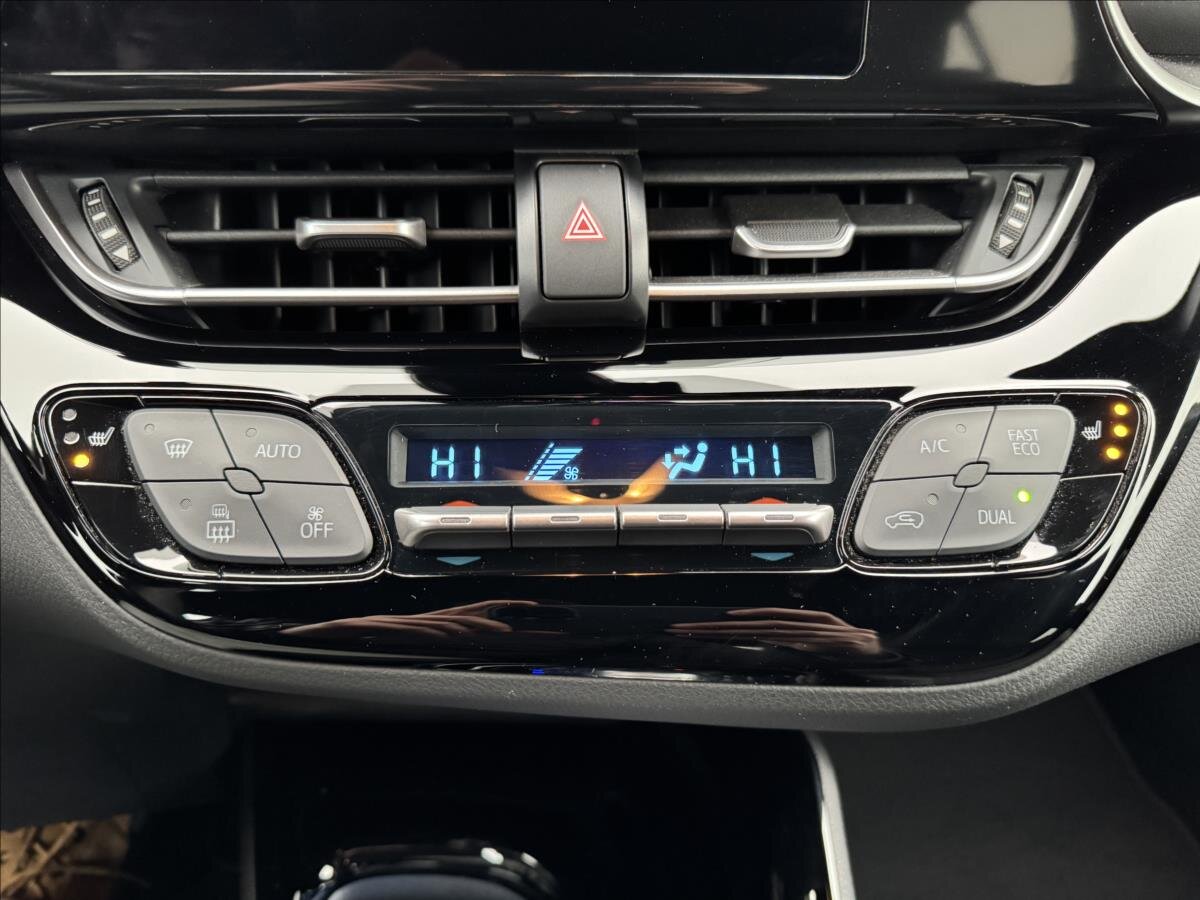 Toyota C-HR Hatchback 1,8 l 72 kw
