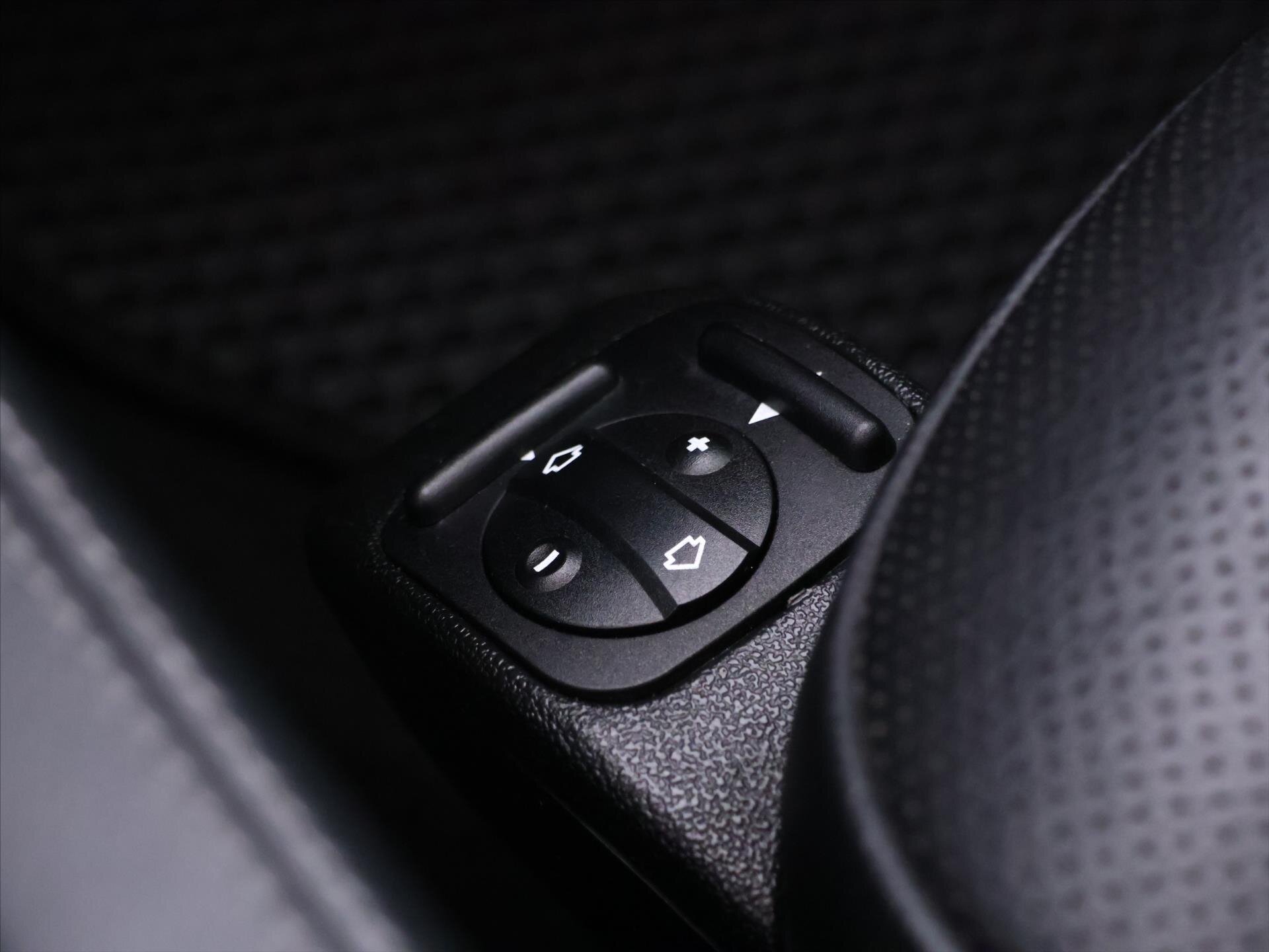 Mercedes-Benz GL SUV / Terénní 3,0 l 155 kw