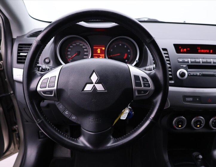 Mitsubishi Lancer 19