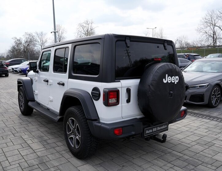 Jeep Wrangler SUV / Terénní 2,1 l 147 kw