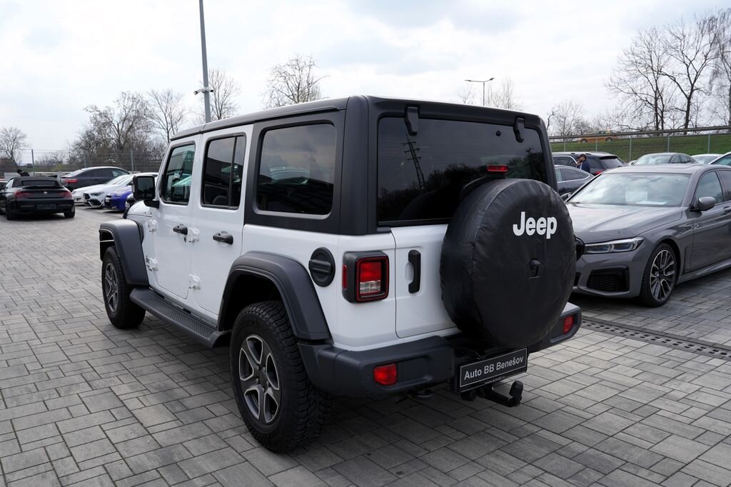 Jeep Wrangler SUV / Terénní 2,1 l 147 kw