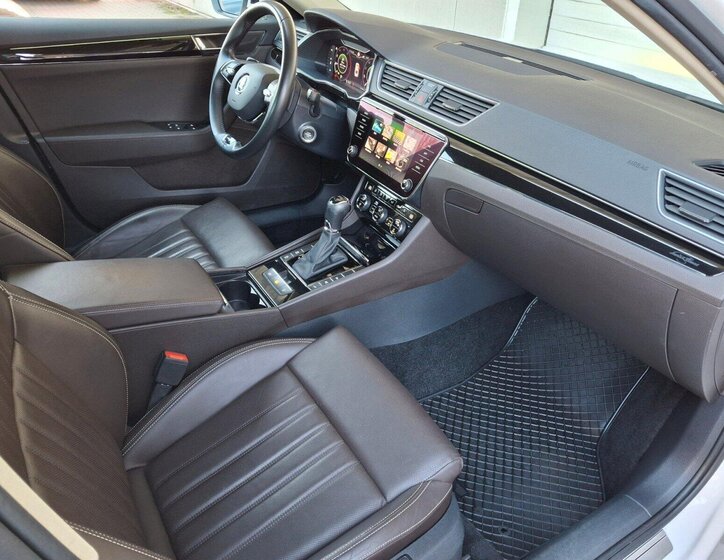 Škoda Superb Sedan / Limuzína 2,0 l 110 kw