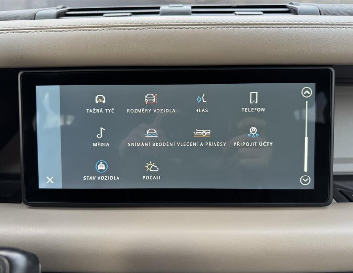 Land Rover Defender 18