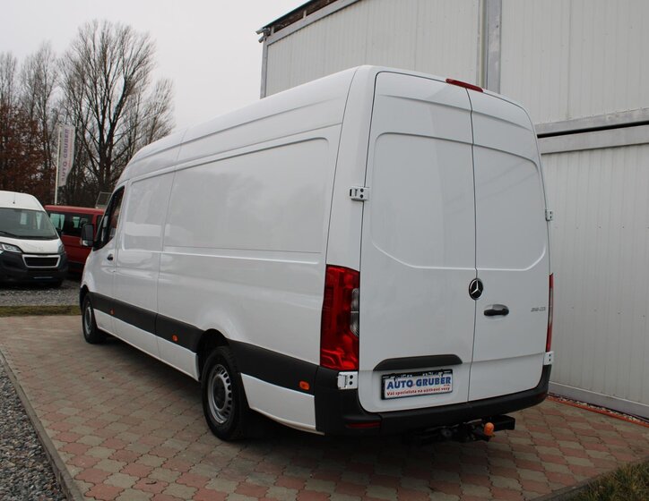Mercedes-Benz Sprinter 5