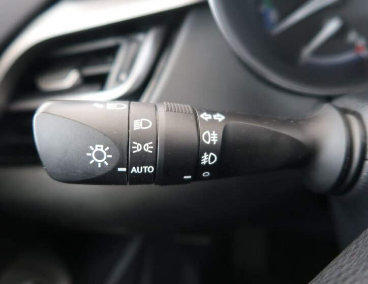 Toyota C-HR SUV / Terénní 1,8 l 72 kw