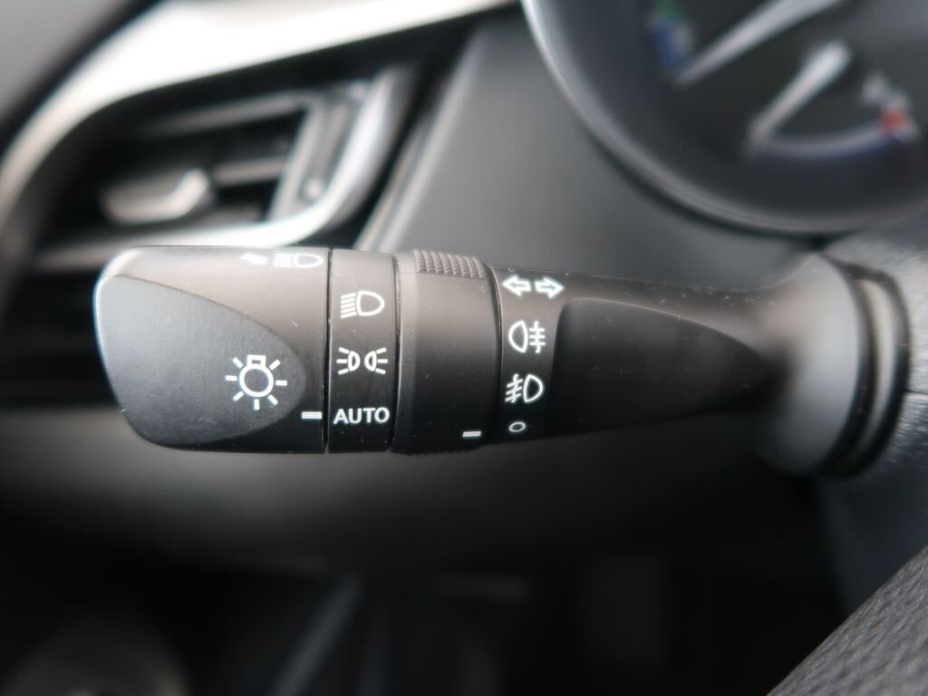 Toyota C-HR SUV / Terénní 1,8 l 72 kw