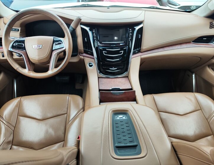 Cadillac Escalade 13