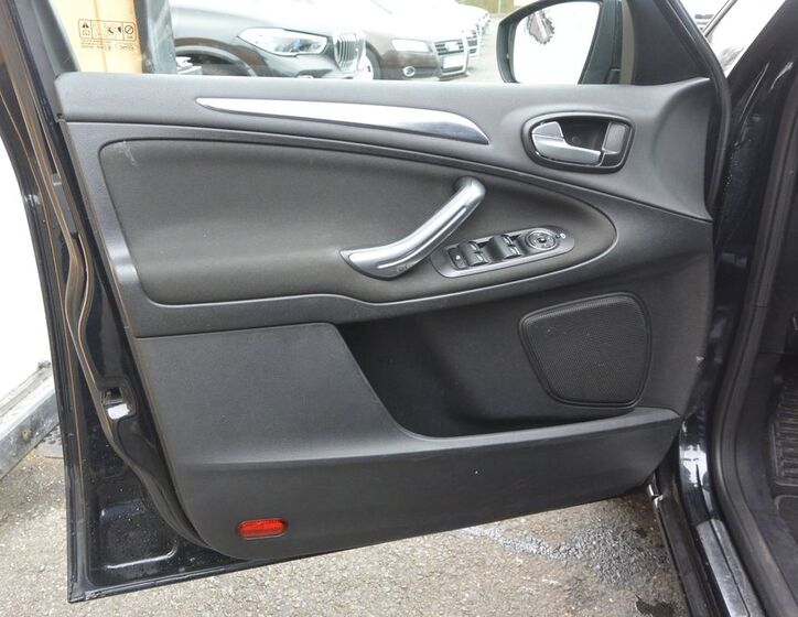 Ford S-MAX MPV 2,2 l 147 kw