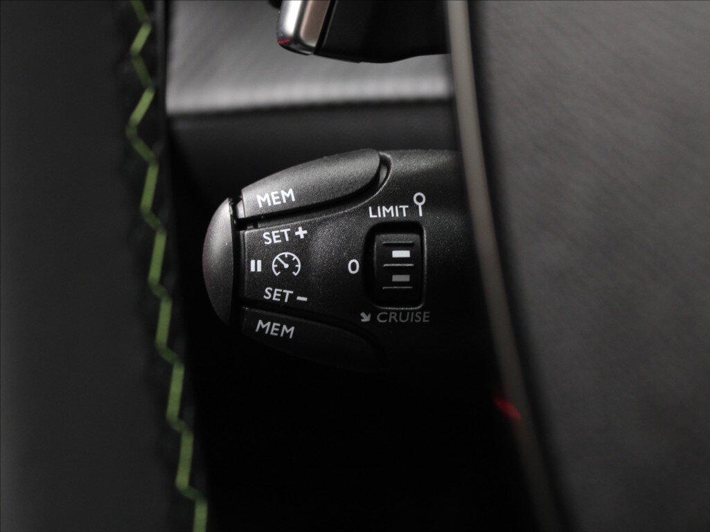 Peugeot 2008 SUV / Terénní 1,2 l 107 kw